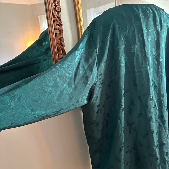 Vintage Emerald Green Nighty - Picture 4 of 4